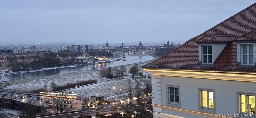 Die Aussicht vom Penthouse auf Dresden