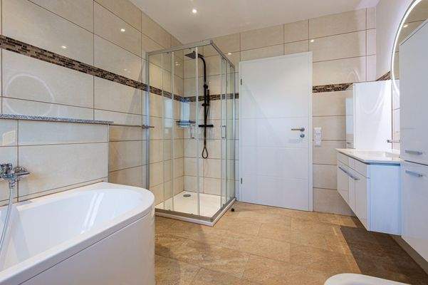 OG-Wohnung-Badezimmer1