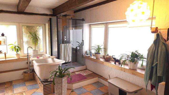 Badezimmer 1 nach rechts