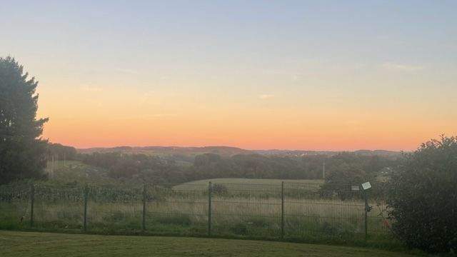 Fernblick vom Grundstück abends