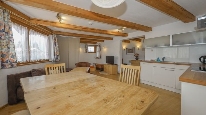 KITZIMMO-Großzügiges Haus mit 3 Wohnungen mieten - Immobilien St. Johann.