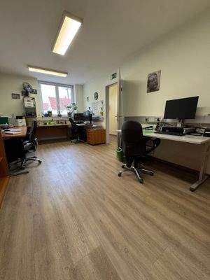 Büro_1.jpg