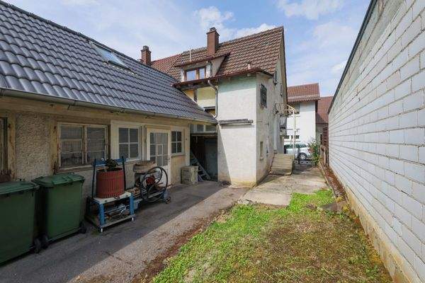 Rückansicht/Garage