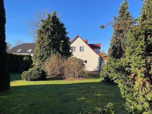 Haus- und Gartenansicht