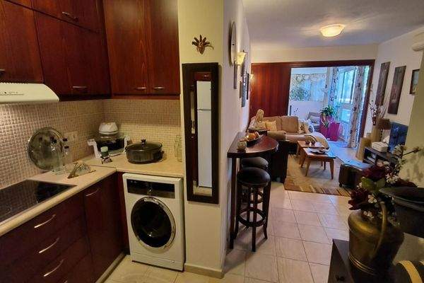 Kreta, Pirgos Psilonerou: Schönes Haus in toller Anlage in Strandlage zu verkaufen