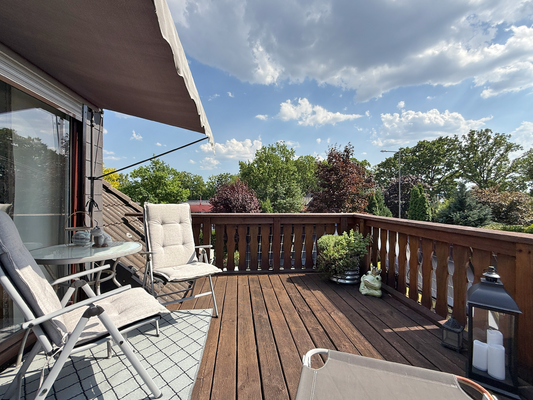 Balkon vor dem Wohnbereich (OG)