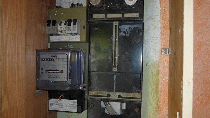 ELT-Anlage Flur DG linke Hälfte