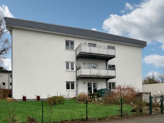 Gepflegtes Mehrfamilienhaus