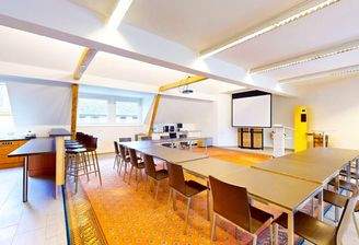 Seminarraum mit Teeküche