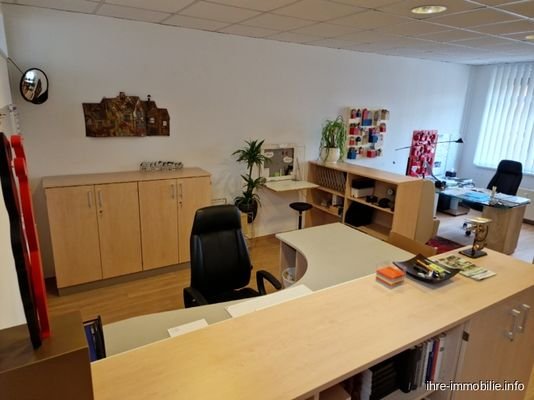 Eckbüro