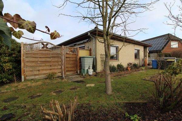 3 - Ansicht von der Grundstücksgrenze