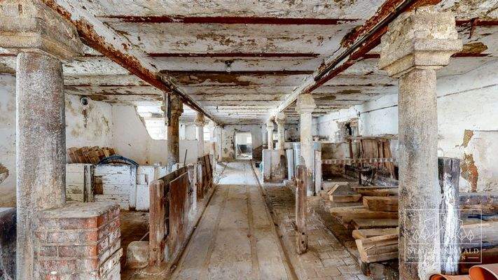 Säulenstall in der Scheune