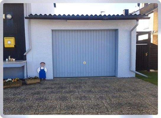 15 - Garage