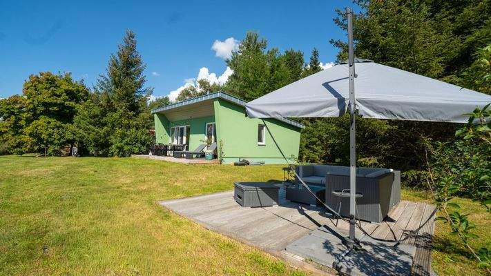 Weitere Terrassenfläche