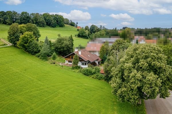 Grundstück in Hanglage