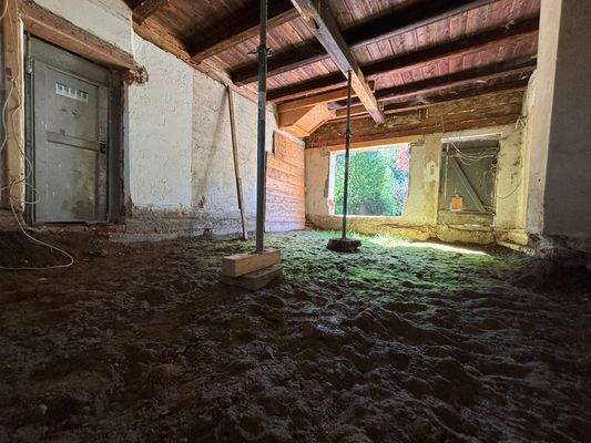 Haus EG Wohnen, Sitzfenster.JPG