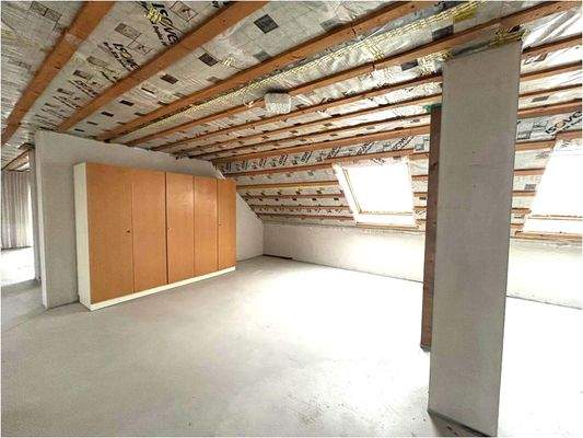 Dachstudio -nicht ausgbaut