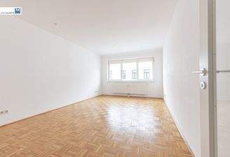 Wohn- / Esszimmer (ca. 19,20 qm)