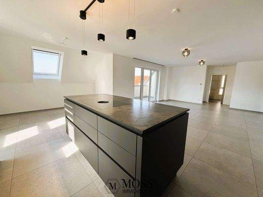 Großzügig und lichtdurchflütet