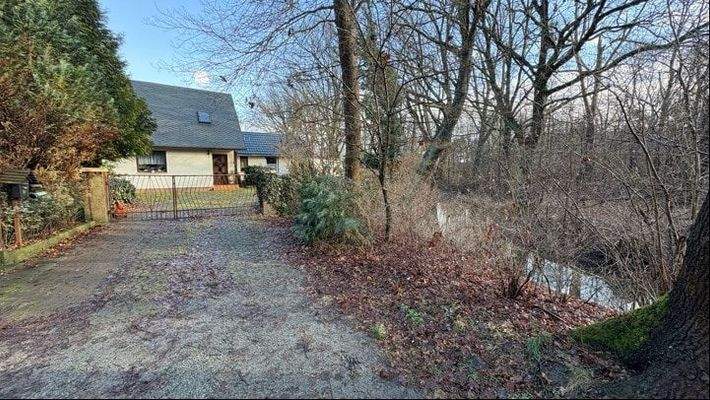 Grundstückseinfahrt