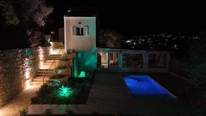 Kreta: Moderne 2-Schlafzimmer-Villa mit privatem Pool in Almyrida zu verkaufen