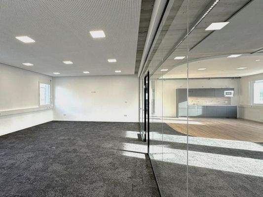 Besprechungsraum + Küche