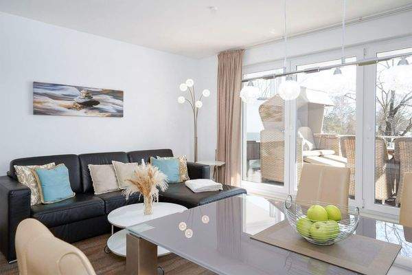 Wohnzimmer mit Terrasse