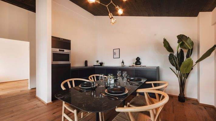 Küche und Essbereich