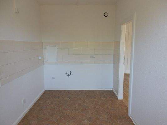 Küche mit Fliesenspiegel (Beispiel)