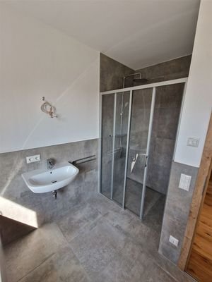 Bad-Dusche