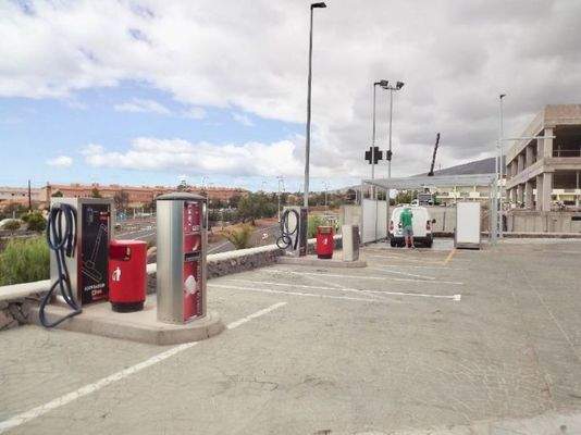 STAUBSAUGER UND AUTO HANDWASH