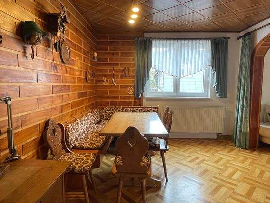 OG und nebenan ins Esszi 