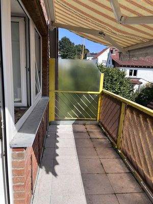 Balkon mit Markise