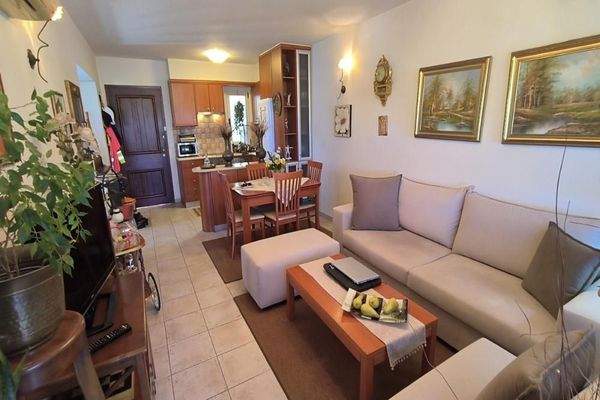 Kreta, Pirgos Psilonerou: Schönes Haus in toller Anlage in Strandlage zu verkaufen