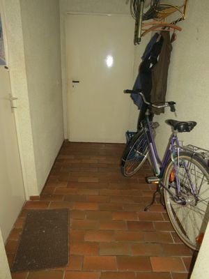 Flur zur Garage