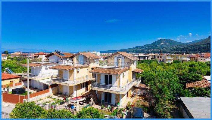 8da4854742754608940db08d4dde0185-original