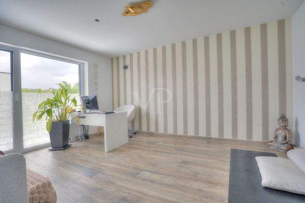 Arbeits- /Kinderzimmer