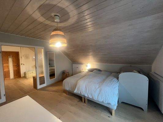 Elternschlafzimmer im DG