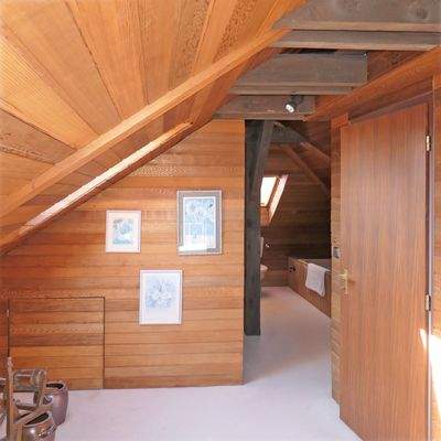 Diele mit Zugang zum Badezimmer