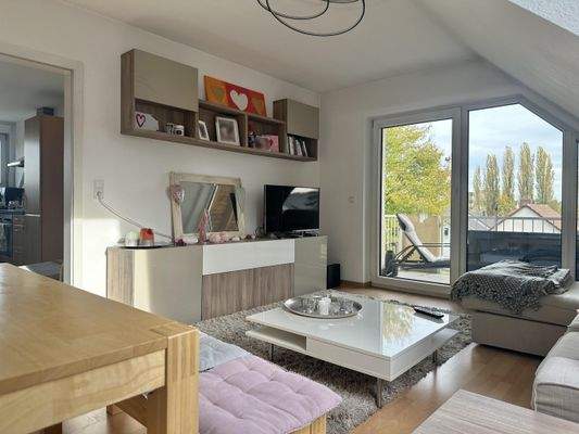 Wohn-/ Esszimmer