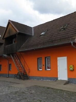 Treppe zur Einraumwohnung