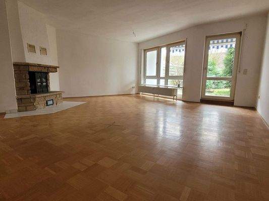 Wohnzimmer mit Kamin