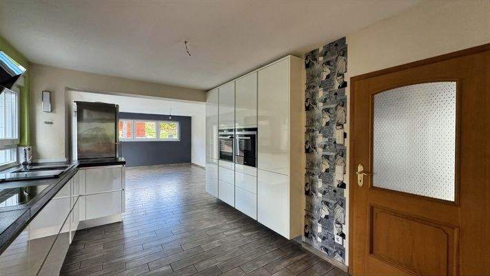 Küche mit Essbereich