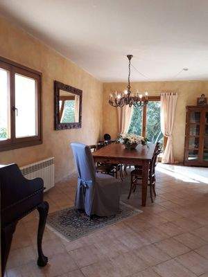 großer Esstisch für 8 Personen