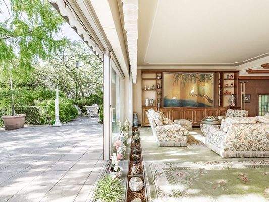 Wohnzimmer mit Terrasse