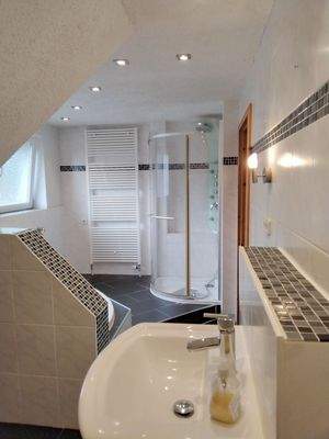 Badezimmer DG