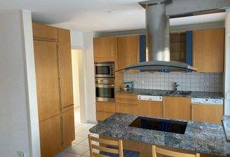 Hochwertige Einbauküche