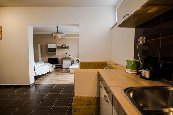  Küche + Eßzimmer + Schlafzimmer