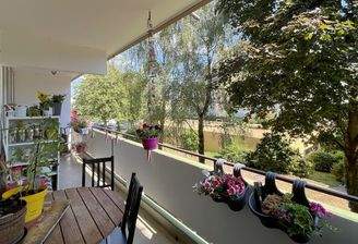 Überdachter Südbalkon