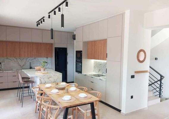 Kreta, Ligides: Großes modernes Haus in der Nähe des Agia-Sees zu verkaufen